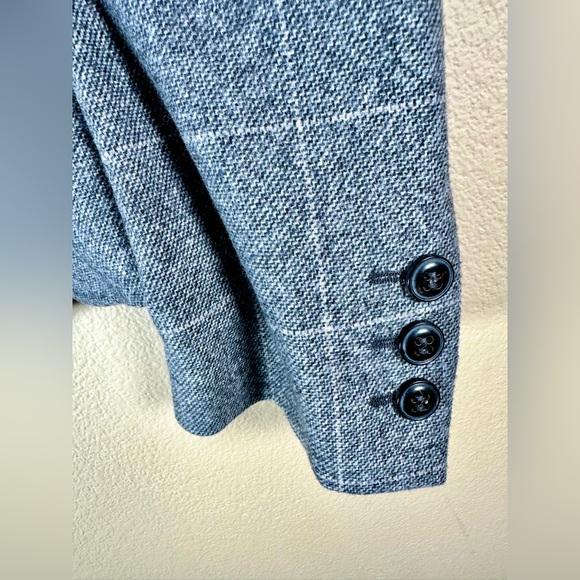 Giorgio Armani Women's Collezioni Checkered Plaid Gray Blazer - Picture 6 of 10